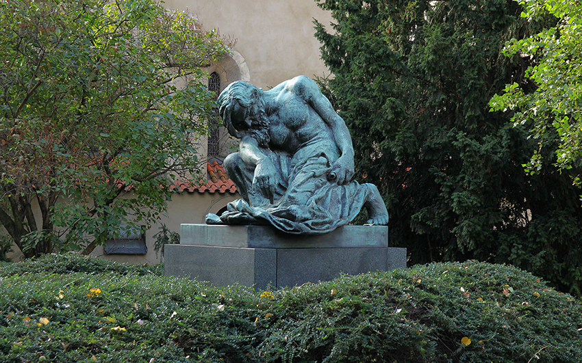 František Bílek, Moses, 1905, in front of the Old-New Synagogue, Pařížská, Prague 1