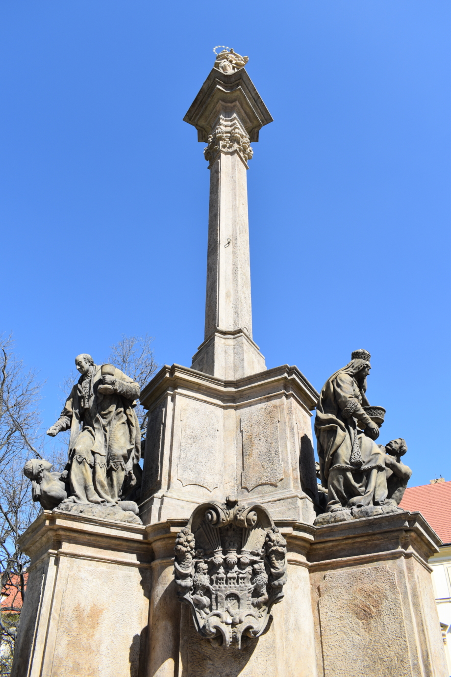 Marian Column, Hradčanské Square