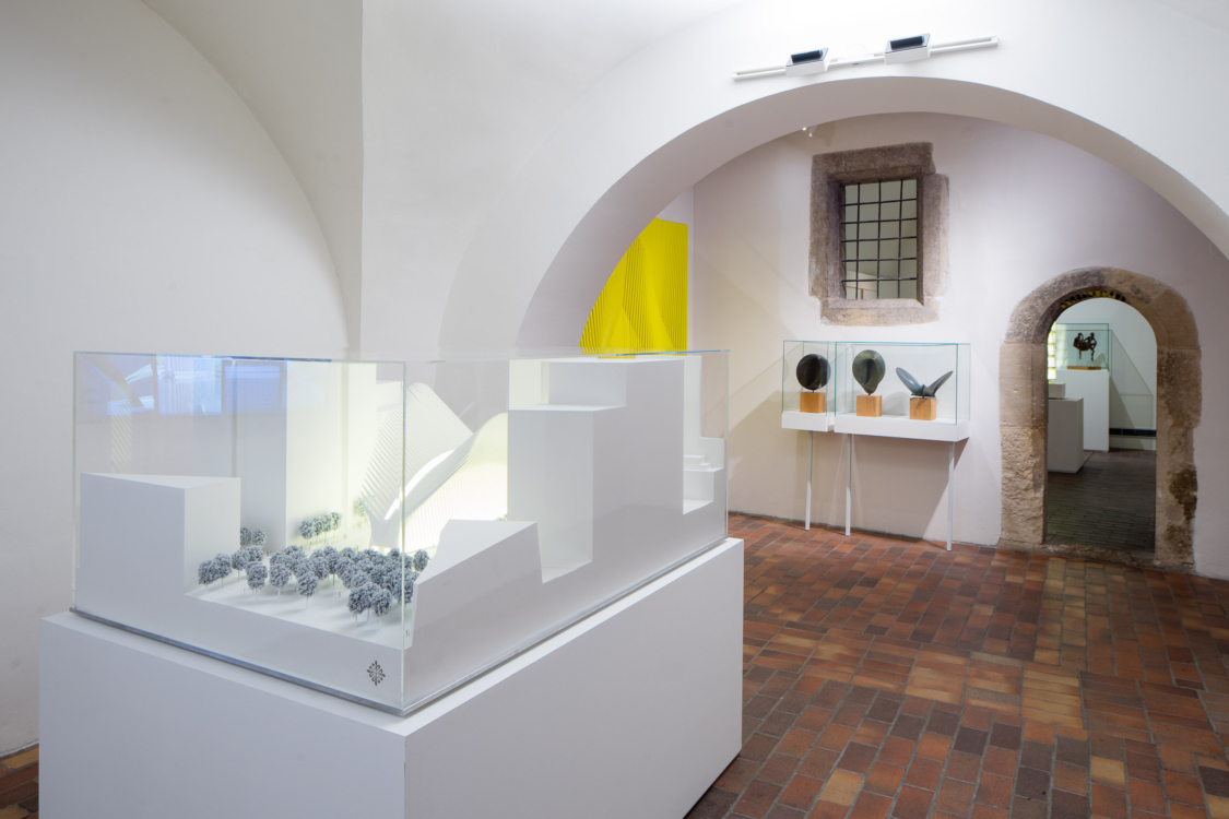 view to the exhibition Santiago Calatrava: Art and Architecture, Stone Bell House, 2018. Photo by Tomáš Souček