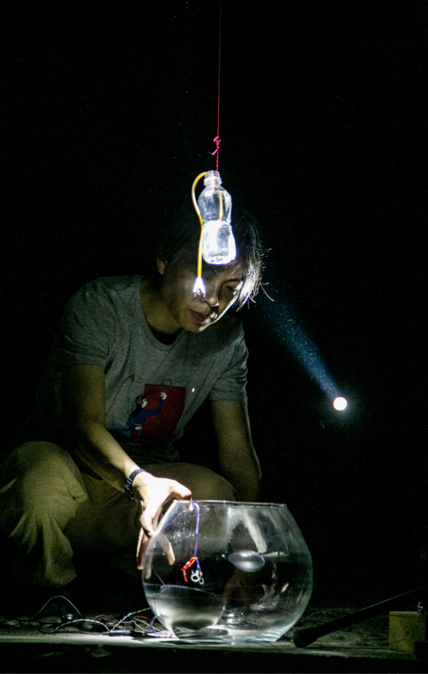 Tetsuya Umeda,
Immersive Sound Performance, 2019. Foto Jan Bartoš