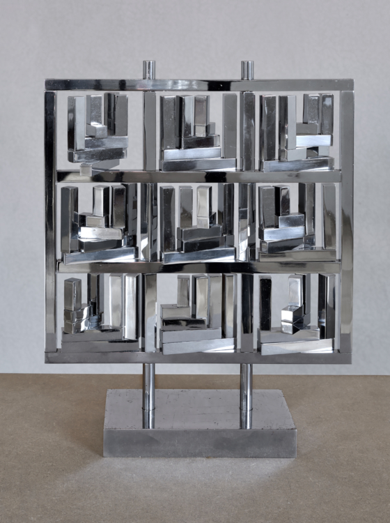 Radoslav Kratina, Grid with a Form /L/, 1985, chrome, brass, 22×22×10 cm