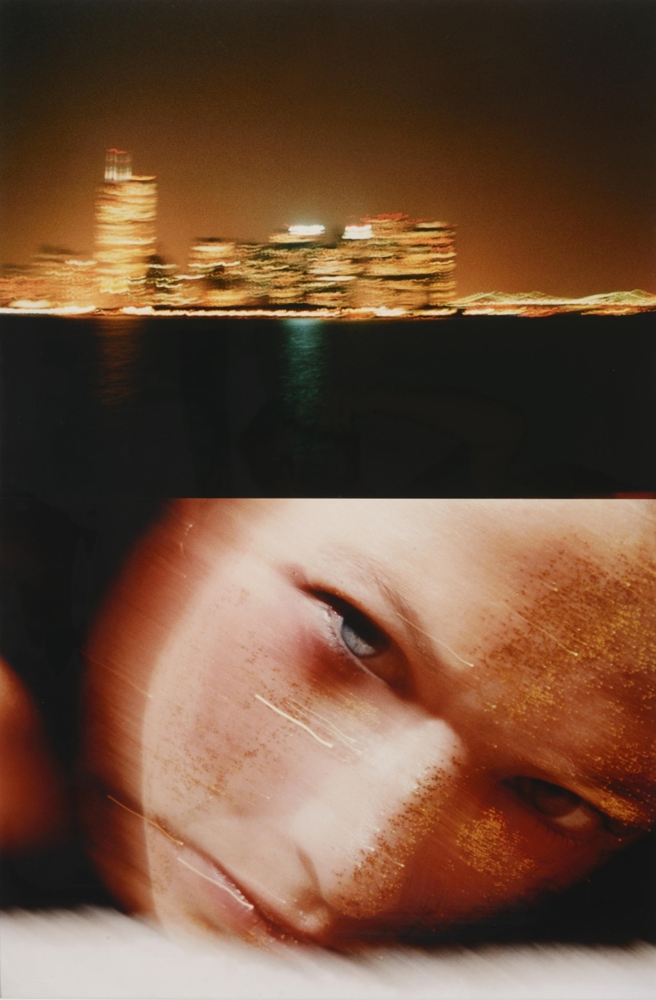 Veronika Bromová, Já-zlato, z cyklu Kousky mě, kousky NYC, 1998, fotografie, 70×100 cm