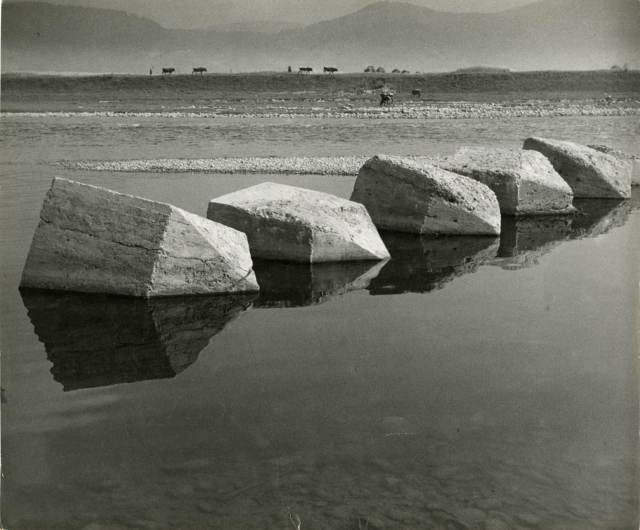 Karel Otto Hrubý, Krajina u Váhu, 1948, čb. fotografie, v.295 mm, s.349 mm
