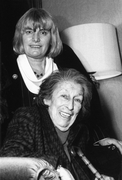 Gisèle Freund and Margarethe Murtfeld in Frankfurt am Main, 1996. Photo by Gisèle Freund/IMEC/Fonds MCC