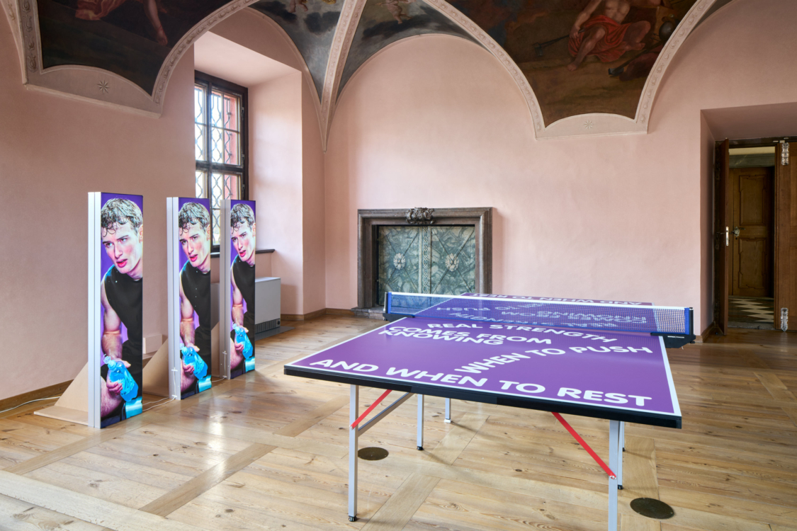pohled do výstavy Palác volného času, GHMP Zámek Troja, 2025. Foto Jan Kolský