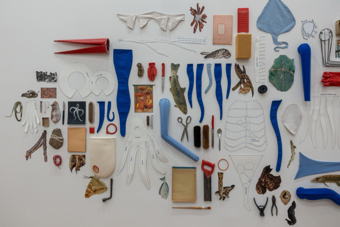 Eva Koťátková, The Machine for Restoring Empathy, 2019
kombinovaná technika, 4×4×6 m. Foto Sahir Ugur Eren, Istanbul Biennial, se svolením umělkyně a Hunt Kastner