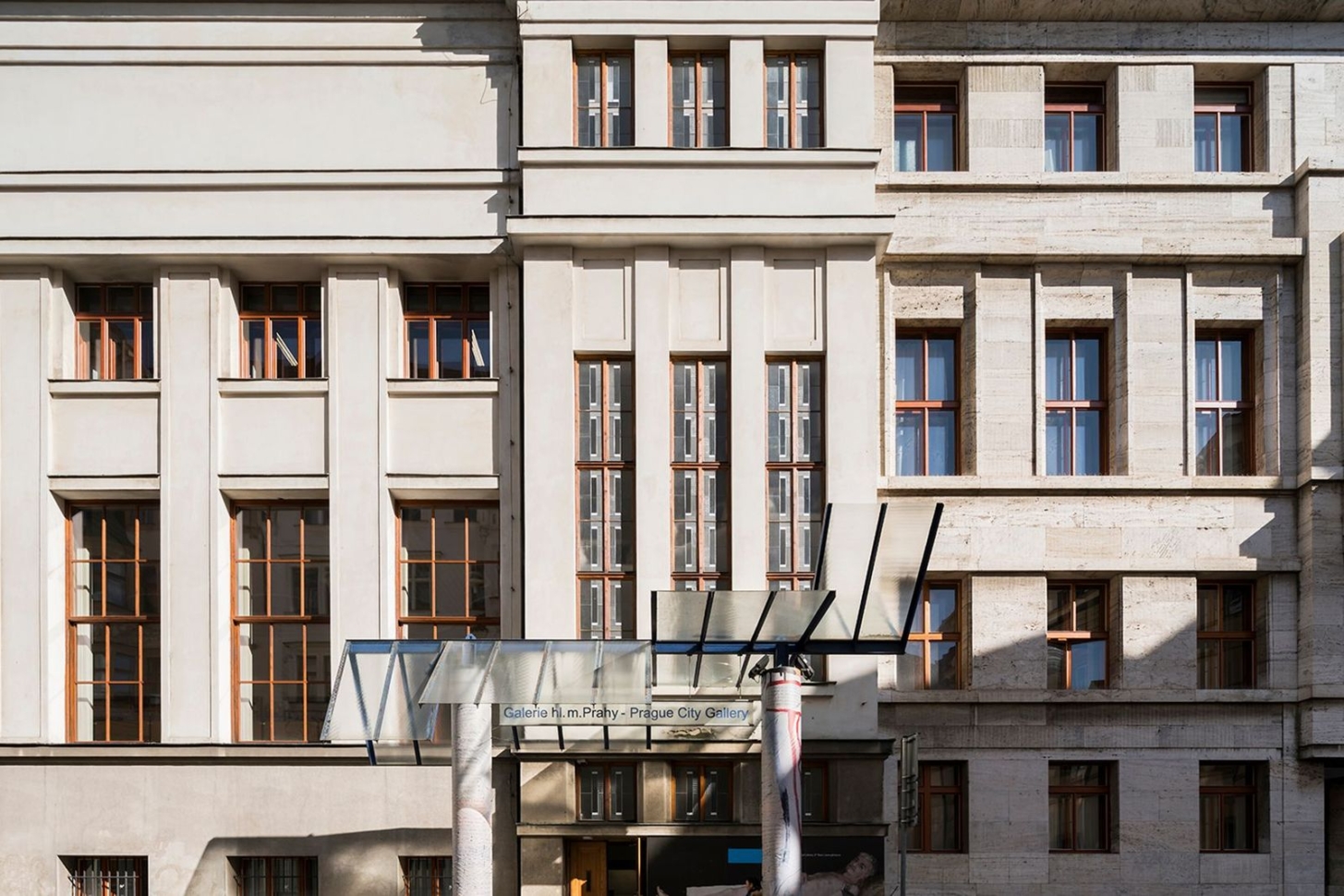 Municipal Library of Prague, 2nd floor . Photo by Studio Flusser