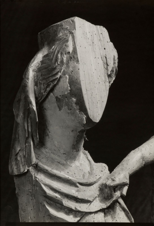 Josef Sudek, [Madonna of Kamenný Újezd, ca. 1430], probably 1935, private collection of Acad. Arch. Josef Wagner Jr.